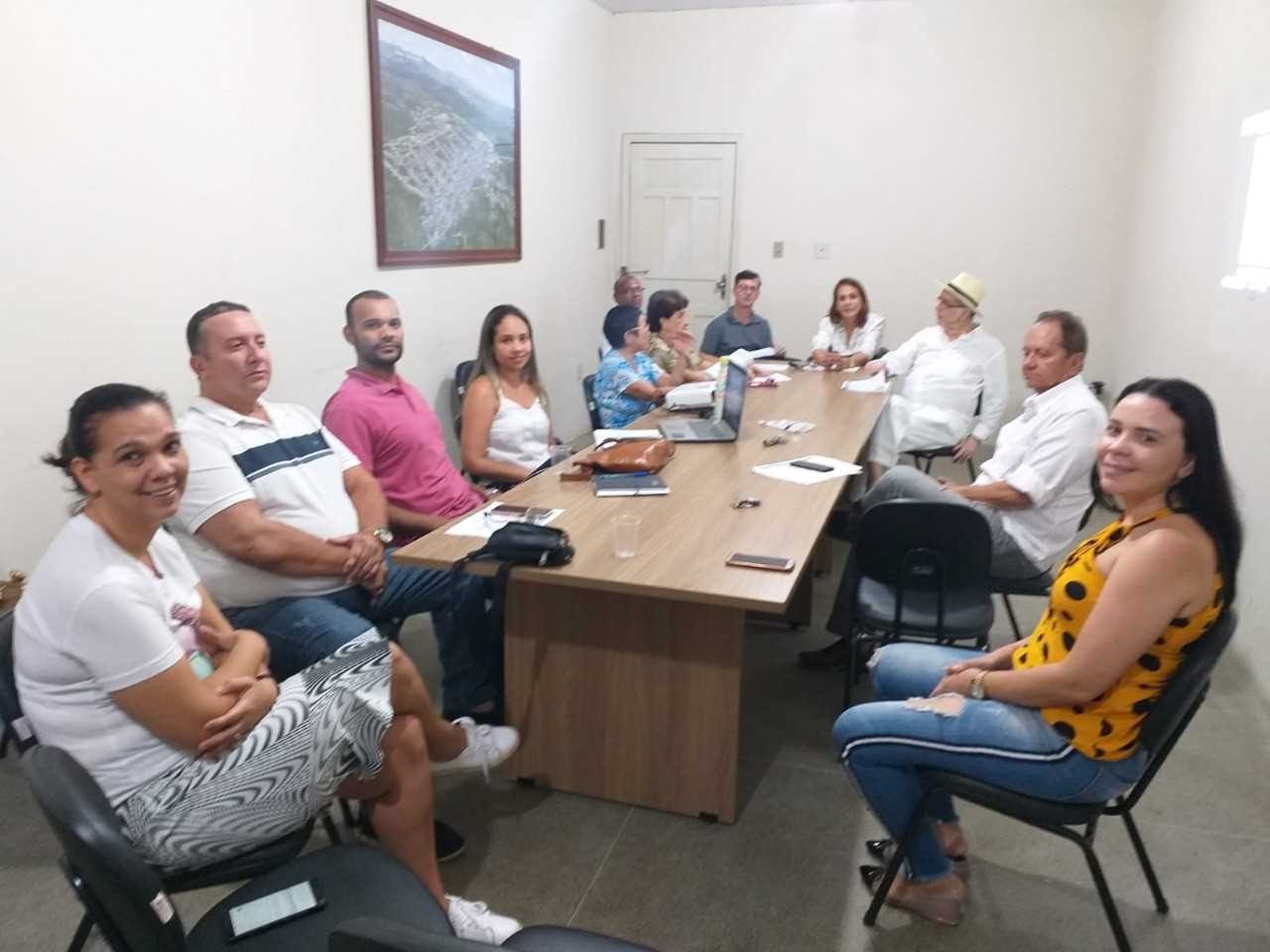 Camacã: Equipe de Saúde se reúne para discutir providencias quanto ao combate do coronavírus